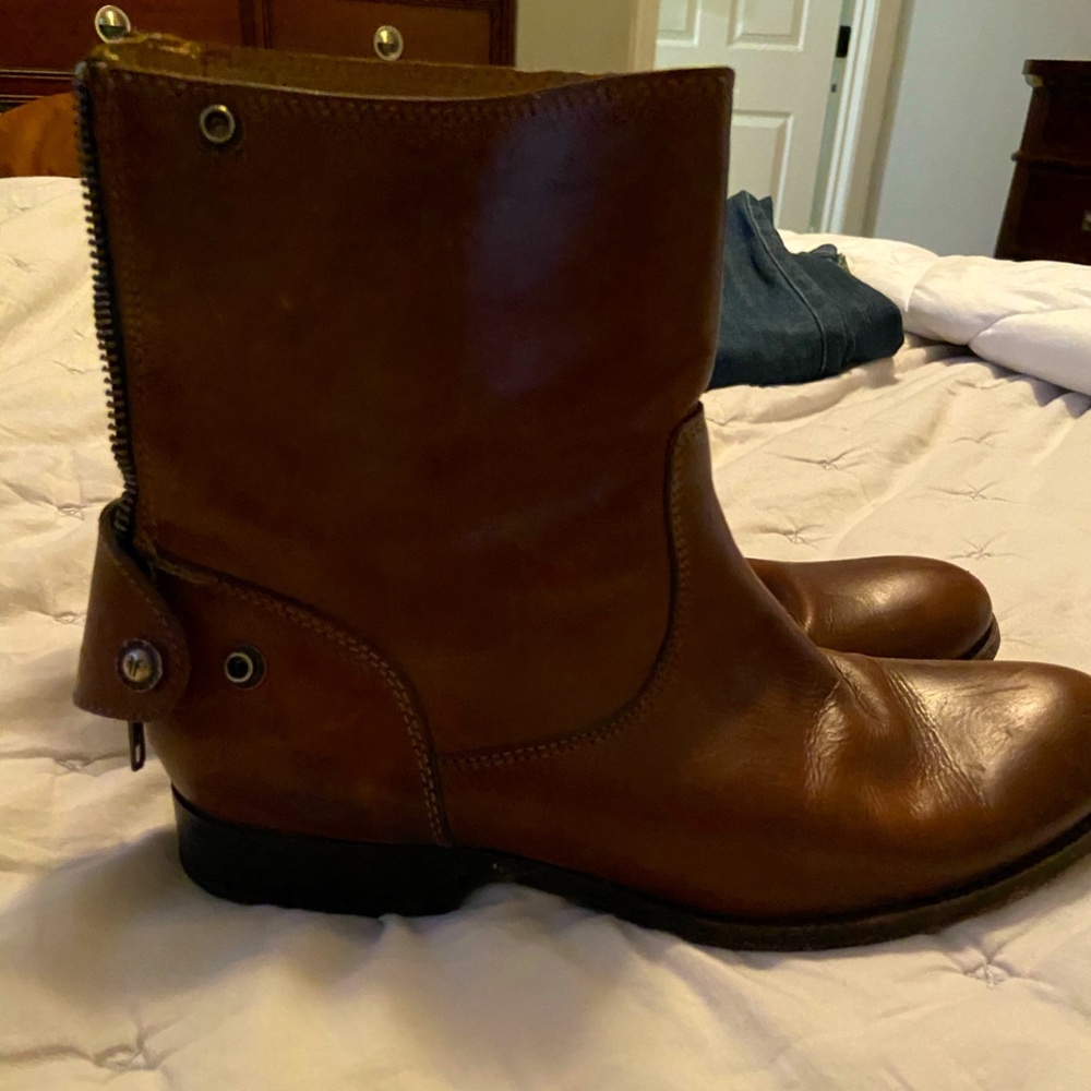 Frye shortie boots